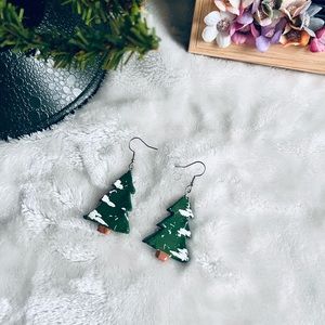 Christmas tree theme earrings